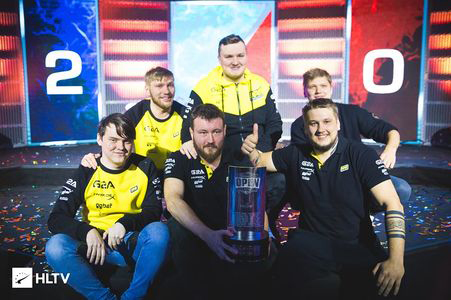 决与长期曲 决与长期曲